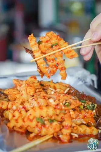 试吃8家成都超人气街边炸土豆排了1个半小时队的那家还不是最好吃