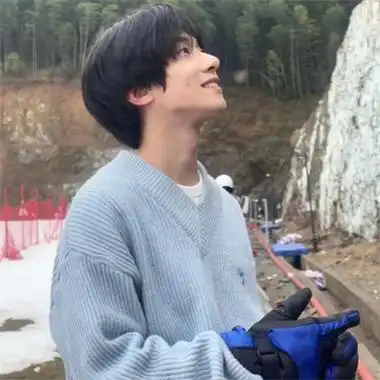 冬天氛围感帅气男生头像图片