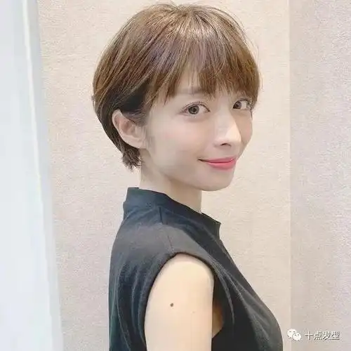 2021年换一款脱单齐耳短发