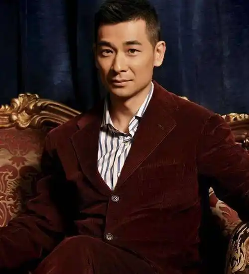 赵文卓新剧上映,9岁儿子头上刻字帮宣传!