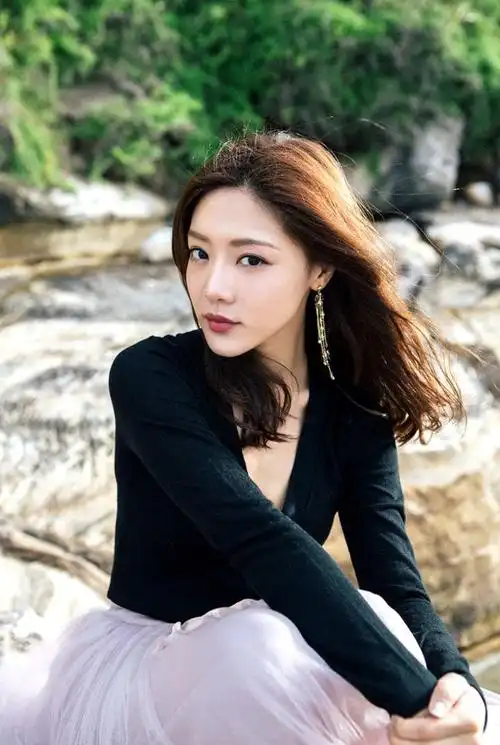 不一样的邓家佳