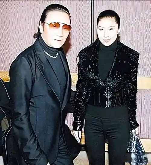 被谢贤养了12年,用青春换来2000万,如今38岁的coco怎么样了?