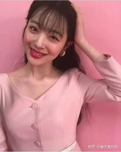 崔雪莉生前有哪些漂亮的写真,自拍照片?