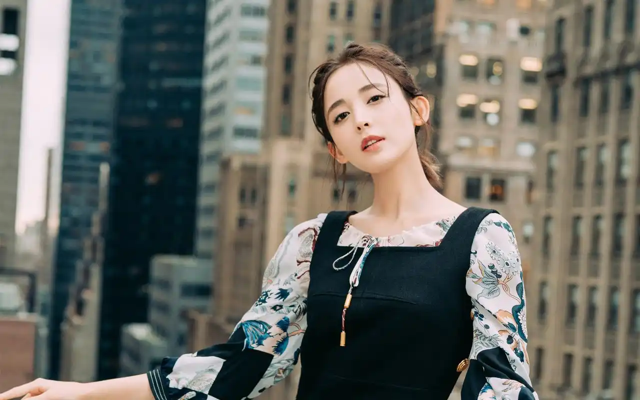 古力娜扎文艺复古写真高清电脑壁纸