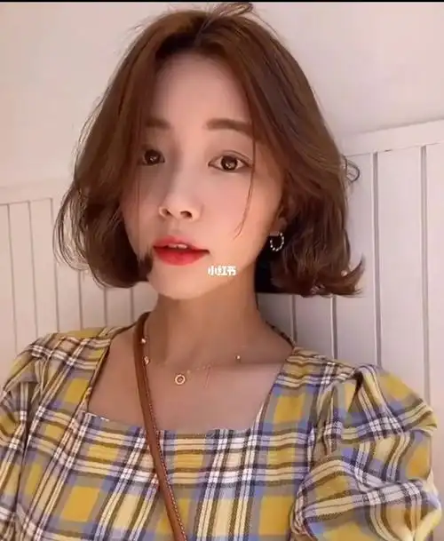 2021韩式短发造型气垫烫_短发_发型_夏天去哪玩_气垫烫_造型烫_穿搭