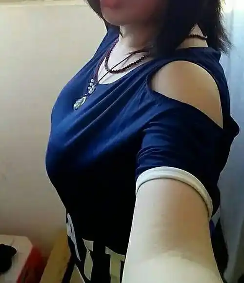 私信ta  展开全部 目测你的胸部大小与我老婆的一样,我老婆用的是36b