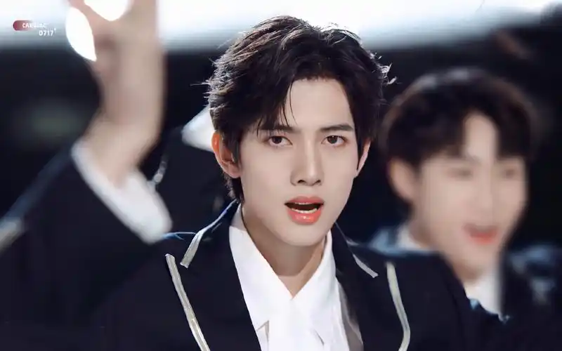 【甘望星】那我们便陪你成为世界的星