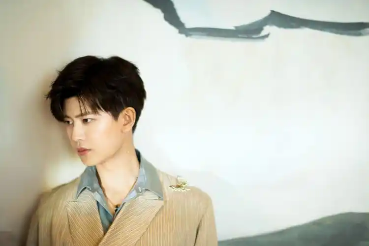 实力派终究会被发现,英年早婚的任嘉伦,终于要被大众看到了吗?