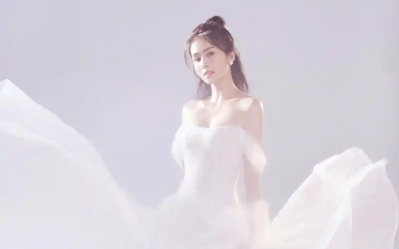 白鹿唯美性感写真图片桌面壁纸_大陆明星_壁纸下载_美桌网