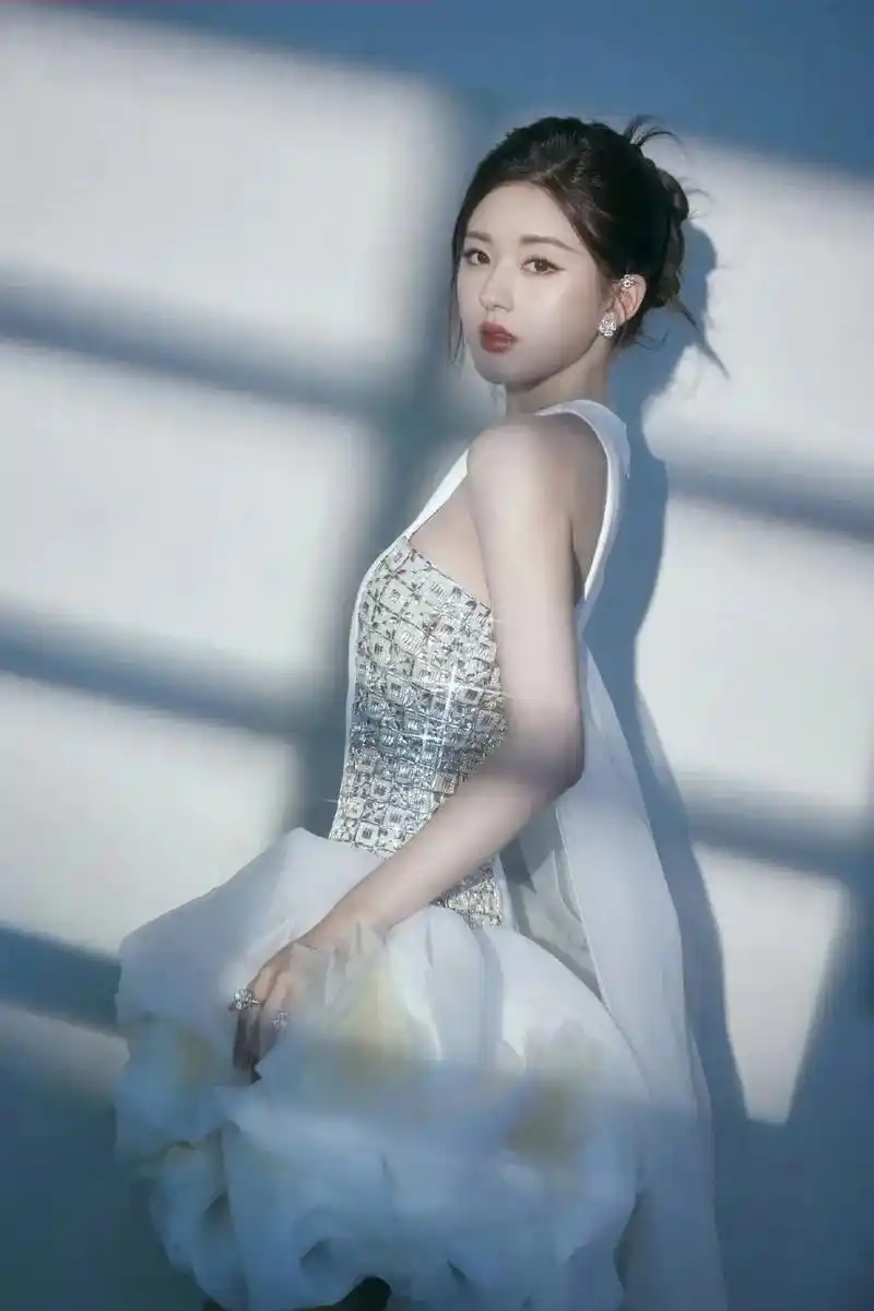 赵露思优益c亚太区品牌代言人#仙气十足#甜美女孩 #太美啦 - 抖音