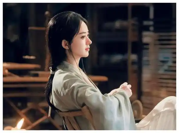 赵丽颖练武戏演技进步有翡打戏改观