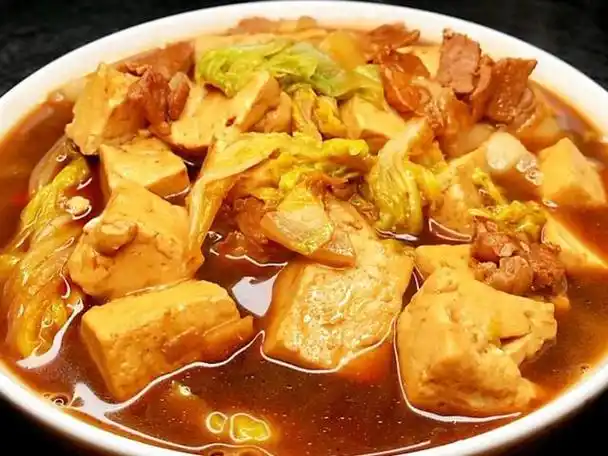 八道超下饭的炖菜,有菜有肉还有汤,暖心又暖胃,大人小孩都爱吃