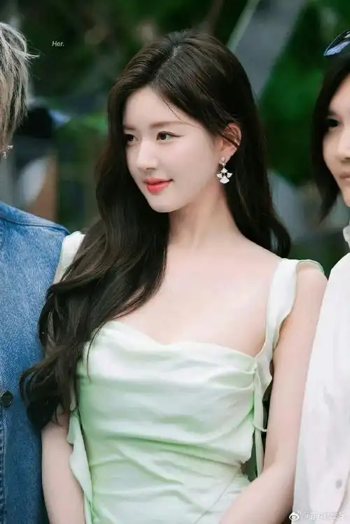 赵露思星光大赏官宣##赵露思星光大赏造型猜测