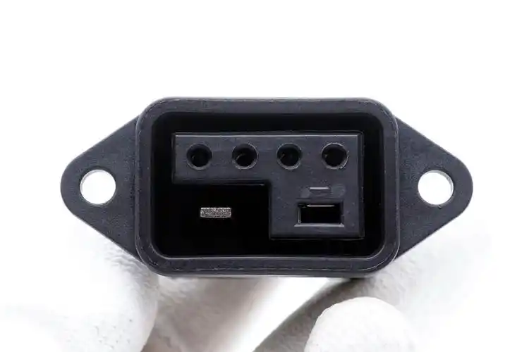 电动自行车新国标插头已开始供货,即将大规模换代-充电头网