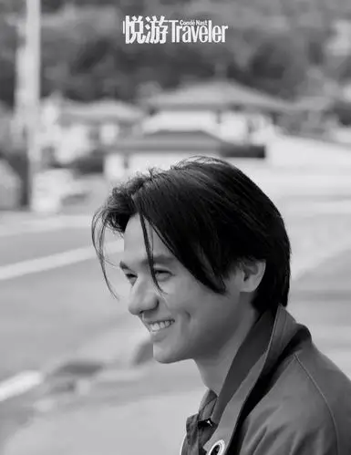 想钻进冯德伦的小酒窝里,谈一场美少年之恋