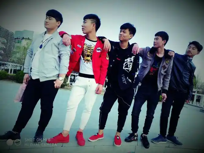 朋友别想太多. 生活其实就像一首歌. 9月前