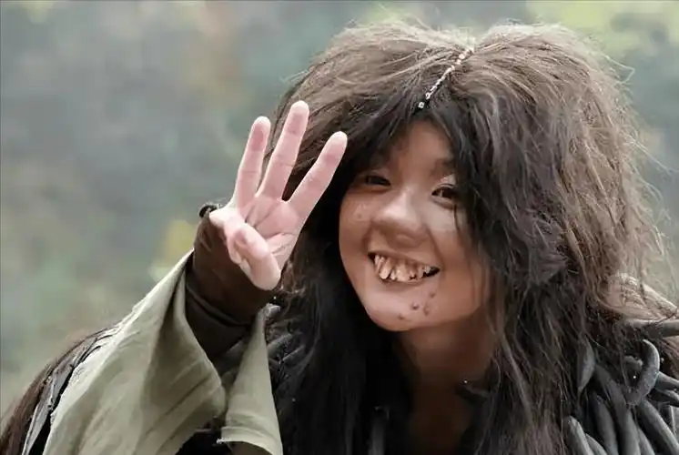 成丑女,倪妮像癞蛤蟆,高圆圆让人反胃,韩雪却敷衍了事