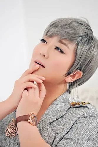 歌手格格引领时尚格格图片集