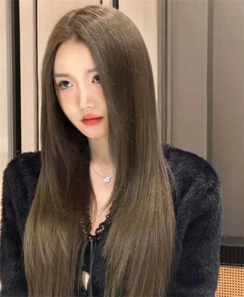 最新女生流行发色 高级感榛果奶茶棕_染发图片大全 - 美发站