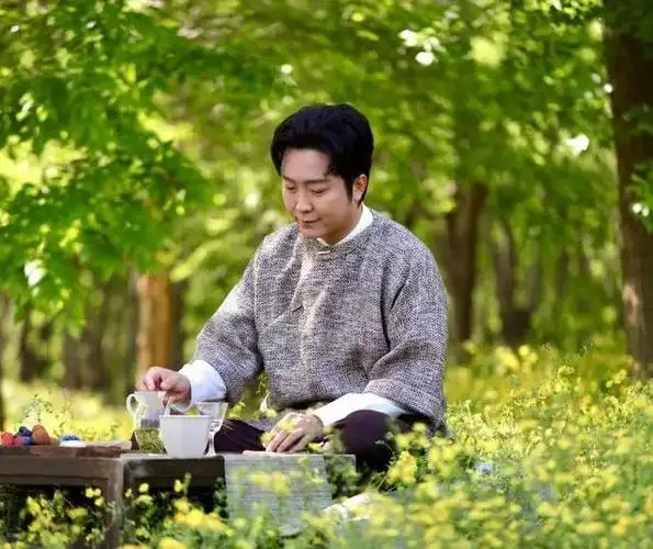 李玉刚:从传统戏曲到世界舞台的华丽蜕变