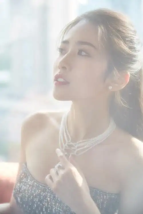 刘美彤甜美仙气写真图片