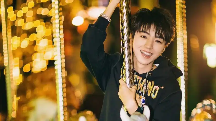 王俊凯明星风尚壁纸1