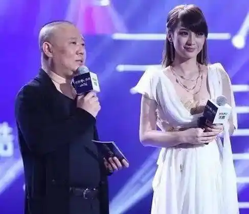 柳岩终于不忍了!因婚闹遭孤立,被制作人羞辱舔脚趾,她的性感得罪了谁?