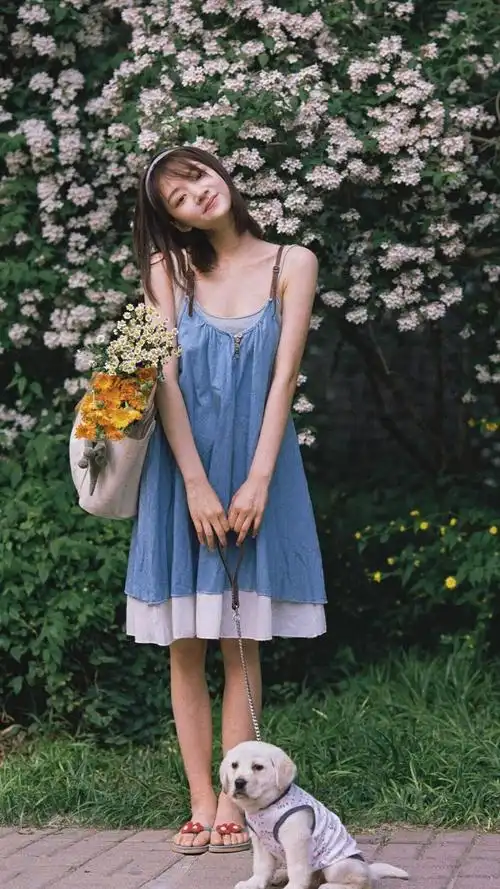 可爱女星任敏户外小清新写真