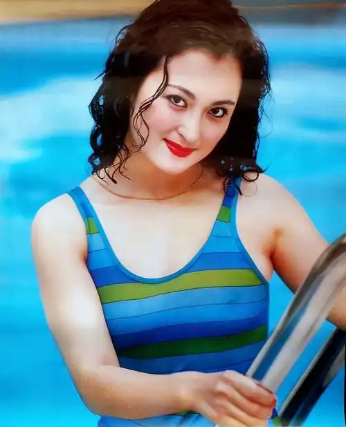 九十年代的挂历女神,是每个男性都会愿意购买的最潮单品