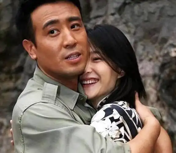 藏了那么多年原来她就是于和伟的妻子怪不得把她宠上天