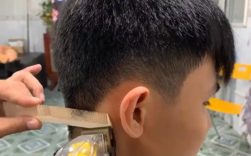 刚硬的男发质怎样起发脚,怎样修柔和,给我5分钟教你