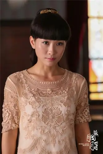 陶昕然饰演冯曼娜