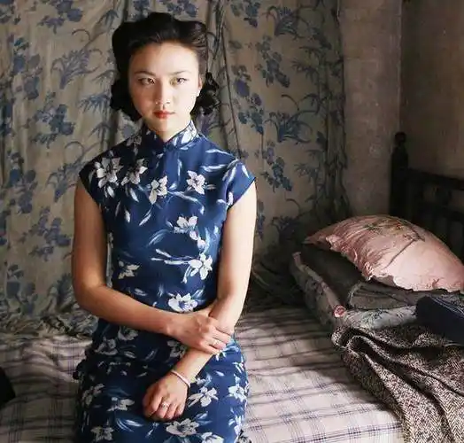 最适合穿旗袍的女星,身材曼妙步履生姿,谁才是你心中的旗袍女神