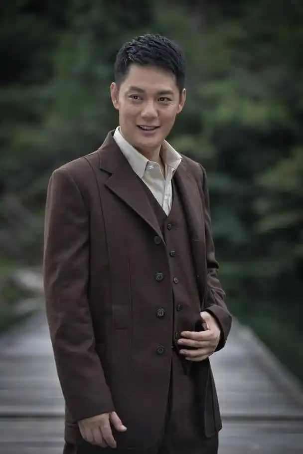 观看《铁核桃》腾讯娱乐讯近日,由当前实力派男演员傅程鹏领衔主演