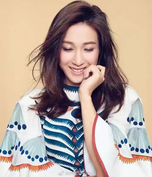 大长脸也好看的12位女星个个明艳大气高级感十足