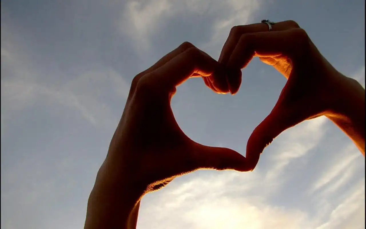 唯美爱心手势图片电脑桌面壁纸下载,设计创意,唯美,爱情,清新,爱心