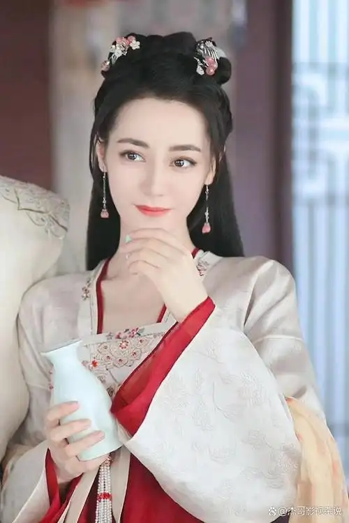 迪丽热巴或将出演《风月不相关》,将于8月开拍!肖战强势加盟!