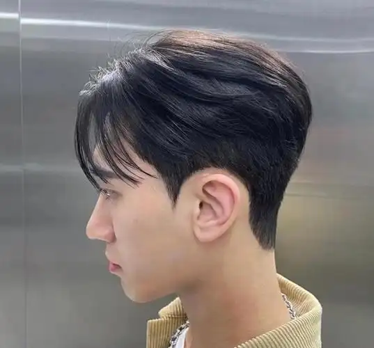 很多男生头发后区比较毛躁 翘 这一款服帖烫很好的解决了这些问题.