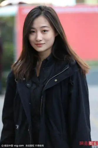 上戏艺考考生身材丰满snh48赵嘉敏现身