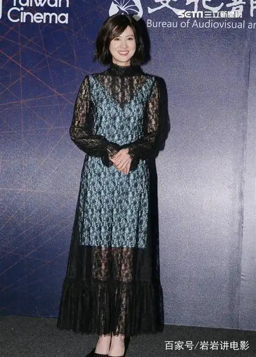 频频被外界发现,两人的长相也有几分神似,宛如真正的姐妹,连林予曦