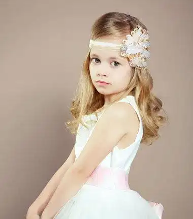 搭配公主裙女童头发怎么编儿童公主裙搭配3