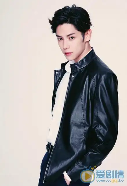 陈柏融写真 亲爱的,公主病郑楚曜扮演者陈柏融照片陈