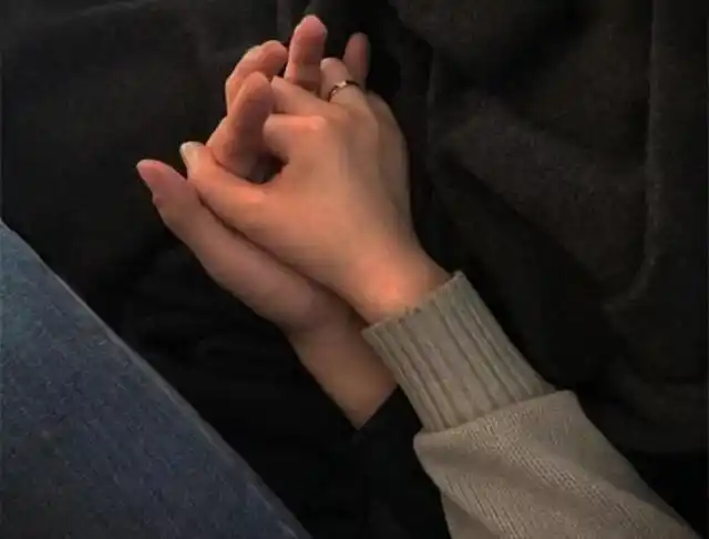 情侣官宣时可以发的超甜文案