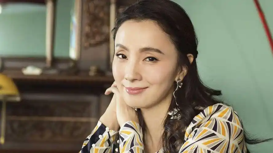 陶虹对待演戏有多认真?别人都是看剧本,而她可以做到画剧本!