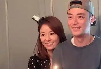 原创4岁小海豚身价上亿林心如自曝和霍建华恩爱秘诀还称女儿叛逆