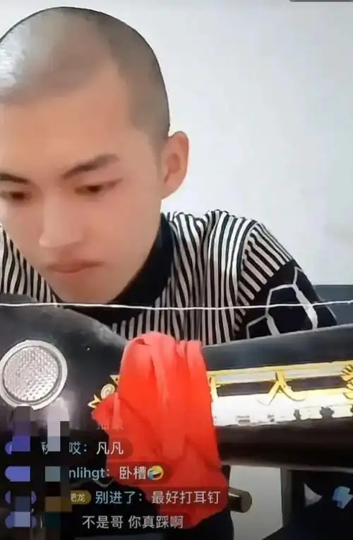 吴亦凡努力踩缝纫机粉丝称还是那么帅希望能做男朋友