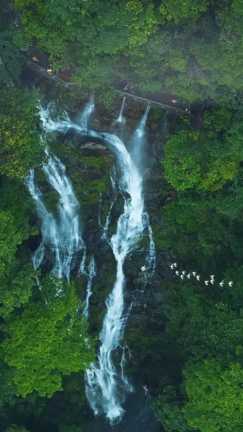 桂林山水甲天下黄沙瀑布