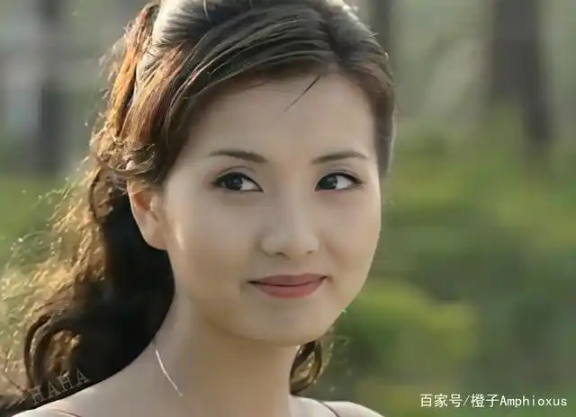 近日,陈好在微博发出一张怼脸照,庆祝自己43岁生日.