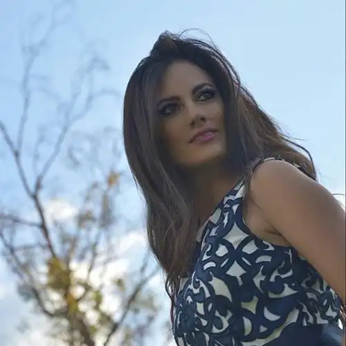 玻利维亚美女成高尔夫新女神 长相精致身材火辣