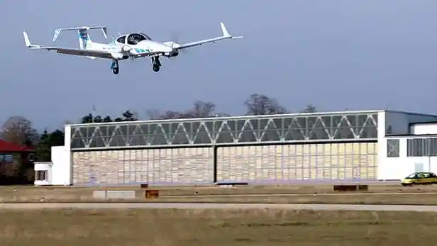 德国新科技可能使飞机在小机场自动着陆成可能